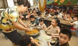 喀什幼儿园吃瓜事件视频,幼儿集体吃瓜引发关注