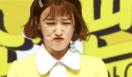 看美女吃瓜表情包动态视频,笑点满满，瞬间治愈你的心情